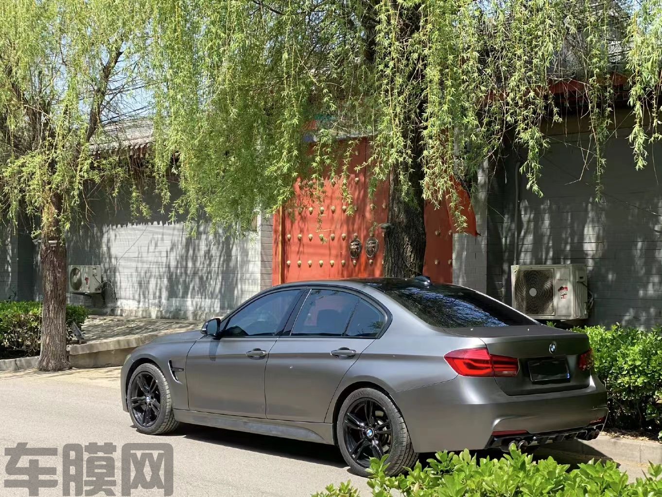 宝马3系 超哑AMG山灰改色膜 效果图