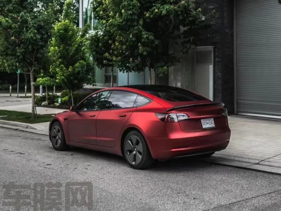 特斯拉Model Y 罗曼尼红改色膜 效果图