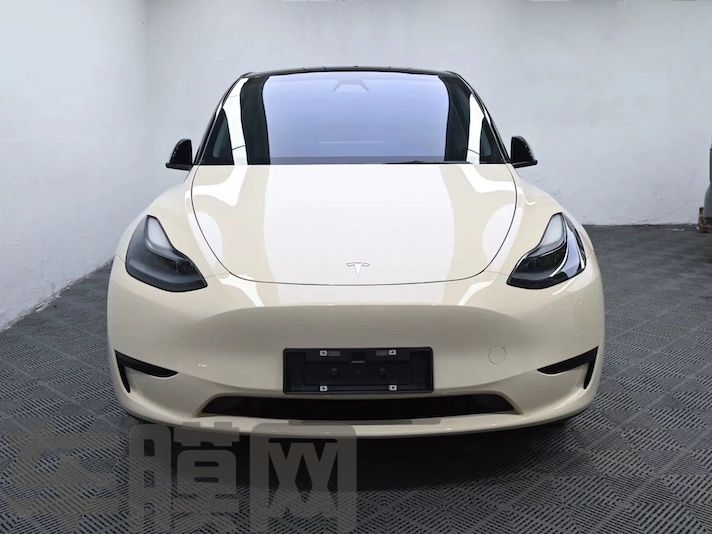 特斯拉Model Y 卡其米兰改色膜 效果图