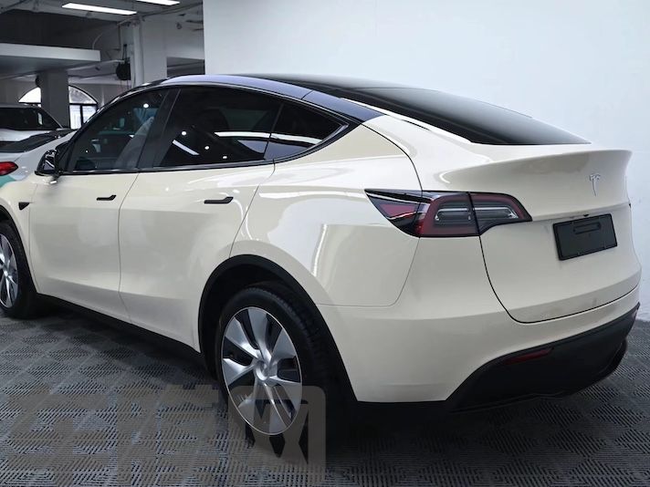 特斯拉Model Y 卡其米兰改色膜 效果图