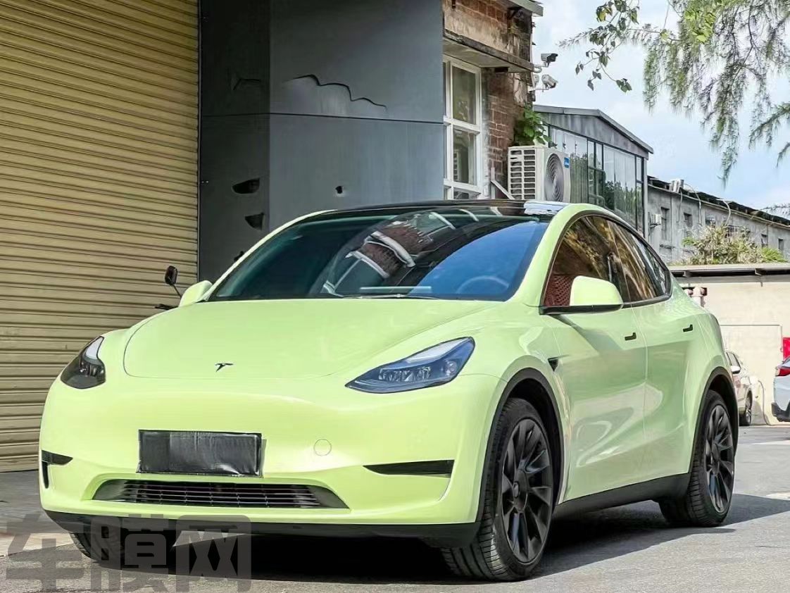 特斯拉Model Y 牛油果绿改色膜 效果图