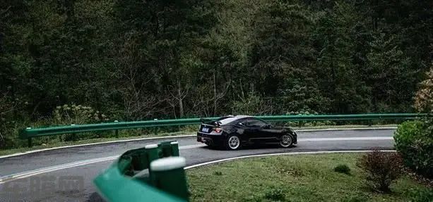 4-201103221T1V6.jpg