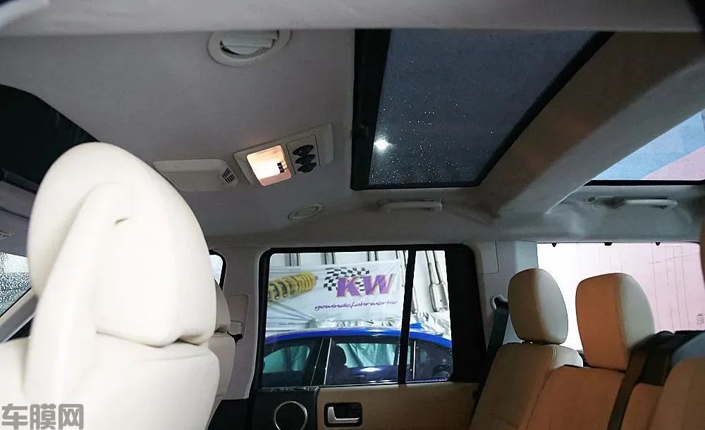 汽车改装｜色彩和材料的和谐，达到了浑然一体的状态。(图4)