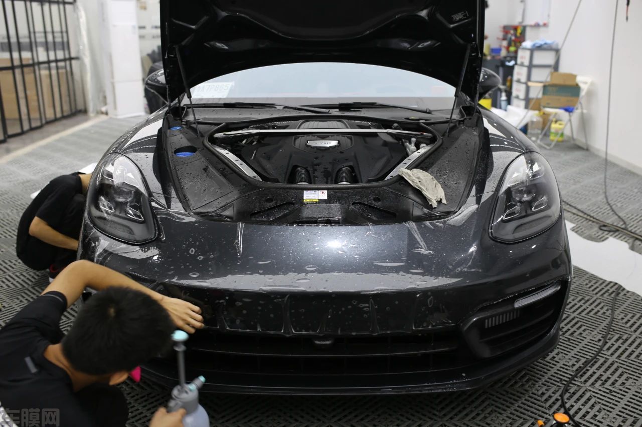 汽车改装｜保时捷Panamera4装贴NOBLE隐形车衣案例！(图5)